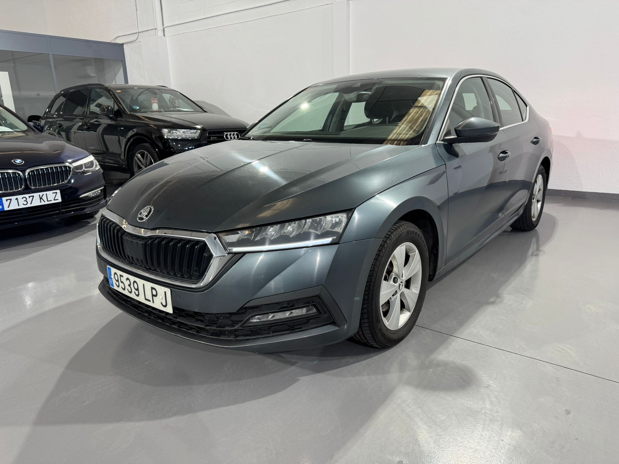 SKODA OCTAVIA 2.0TDI 150CV AMBITION DSG  — Video